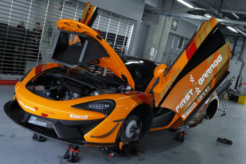 マクラーレン　McLaren 570S GT4 　ファーストガレージ