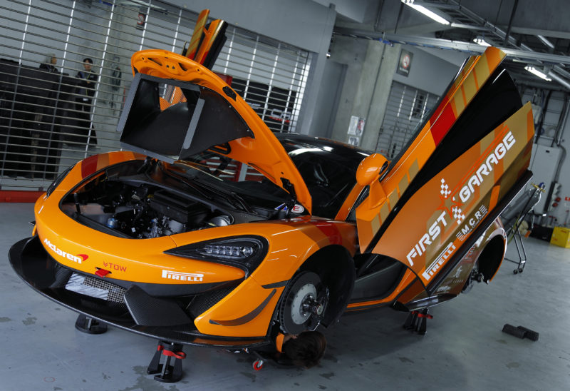 マクラーレン　McLaren 570S GT4 　ファーストガレージ