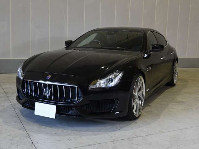 マセラティ　MASERATI ファーストガレージ